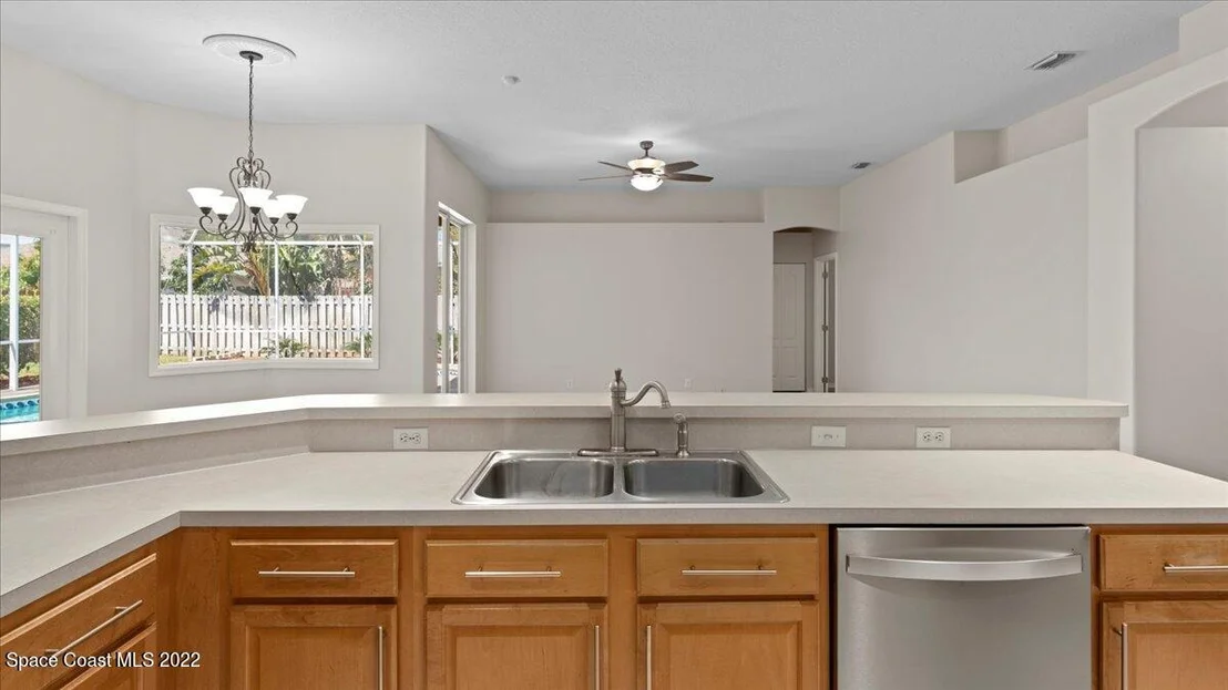 Photo of 5947 Newbury Circle