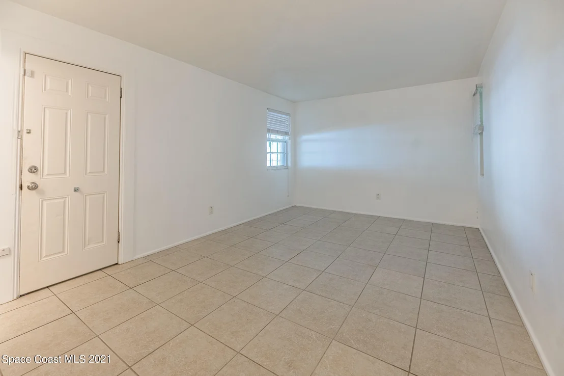 Photo of 1050 Myrtle Lane