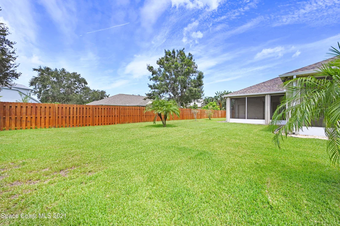 Photo of 5941 Newbury Circle