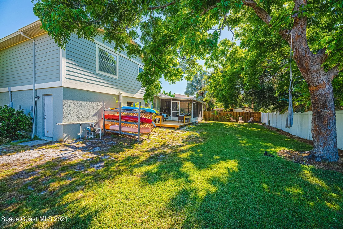 Photo of 818 Hanover Court