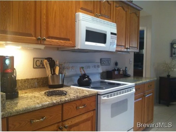 Photo of 2480 S Lewis