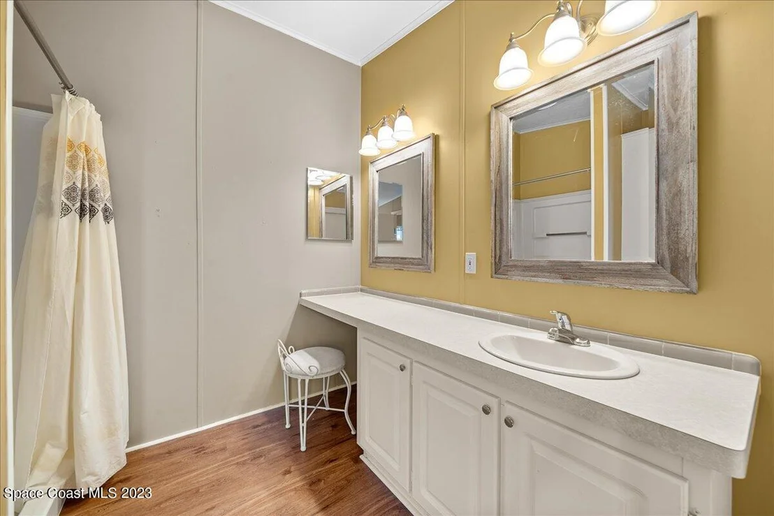 Photo of 3904 Silk Oak Place