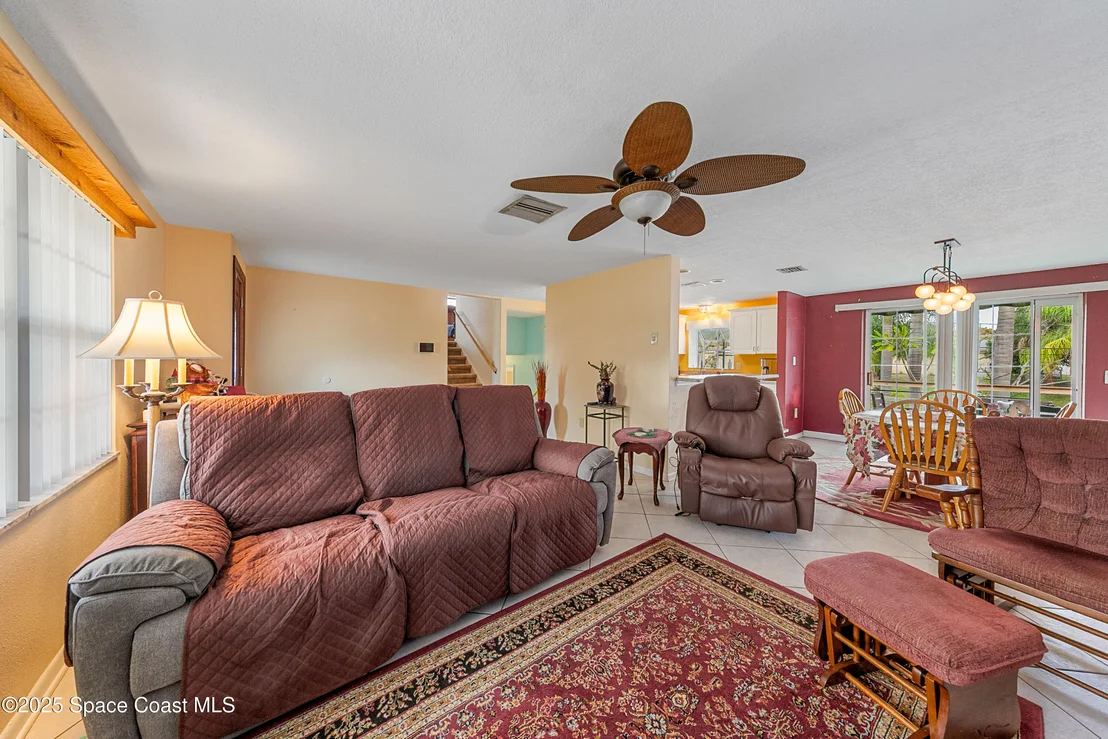 Photo of 409 Lynn Avenue