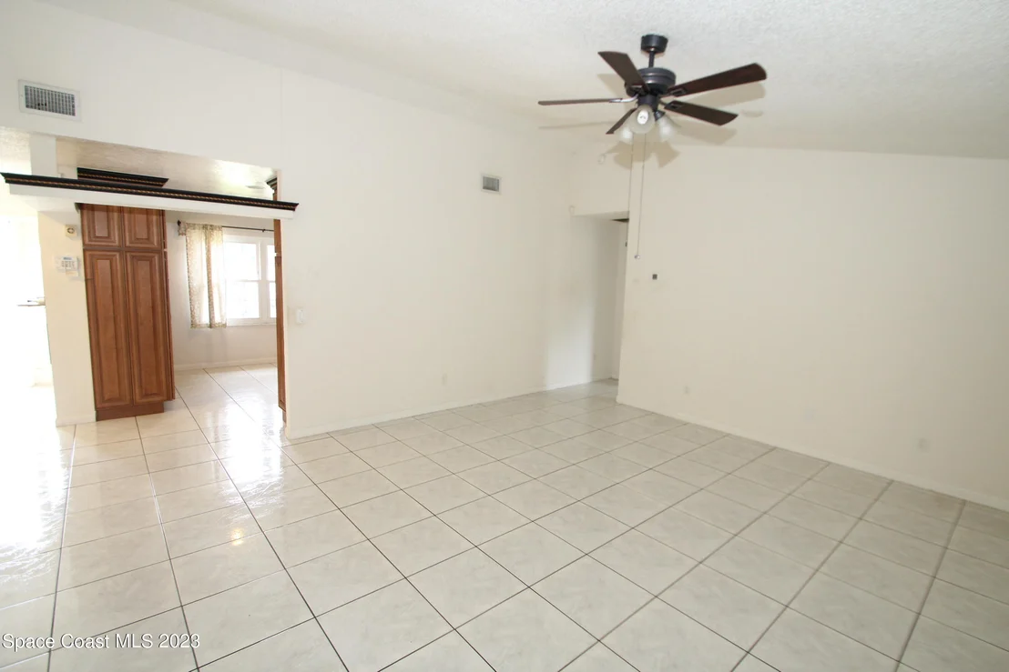 Photo of 1802 Pace Drive NW