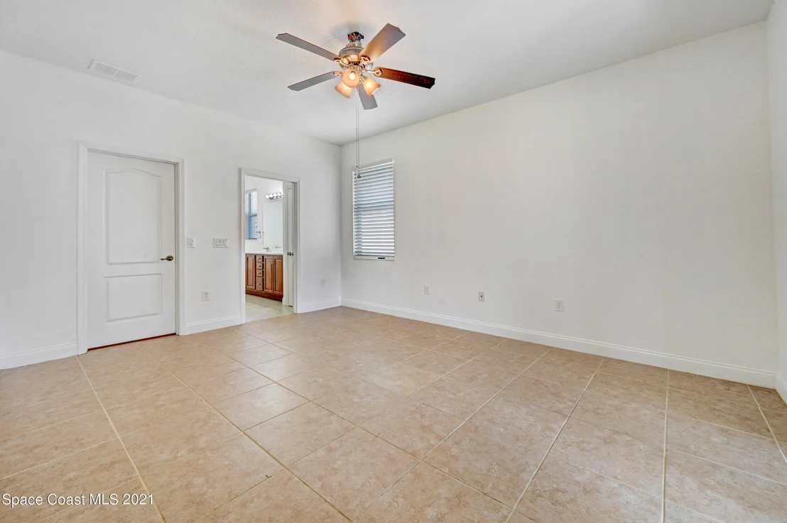 Photo of 312 Waterside Circle