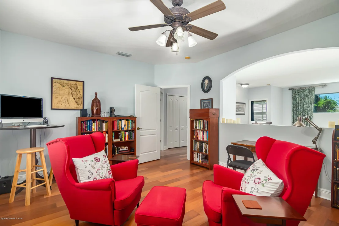 Photo of 5845 Newbury Circle