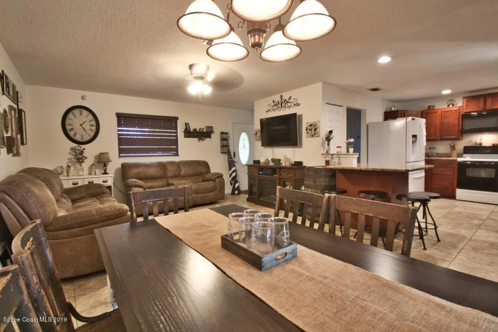 Photo of 2439 King Richard Road
