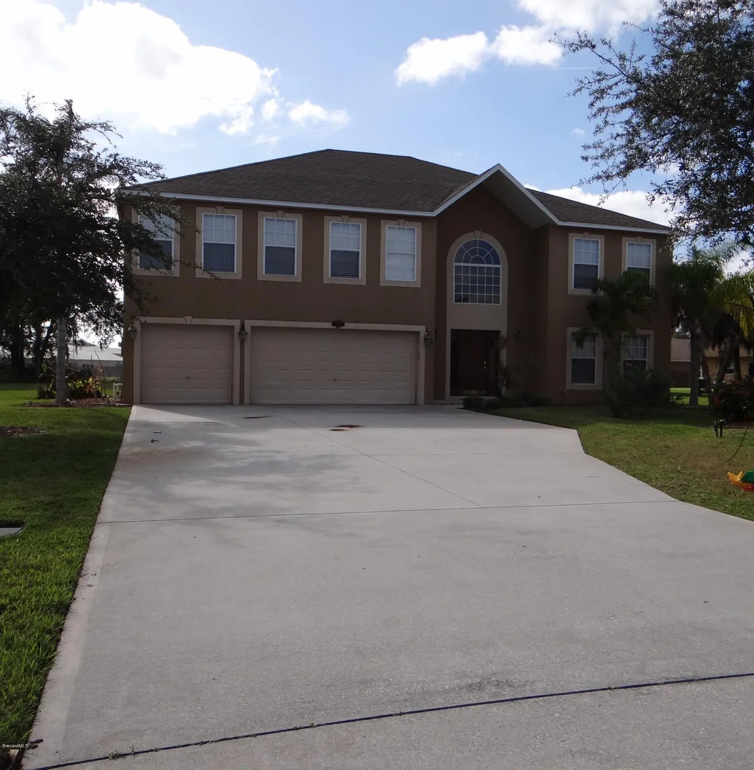 Photo of 1828 Maeve Circle