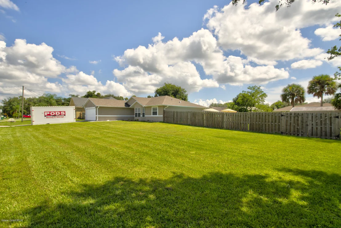 Photo of 6483 Bamboo Avenue