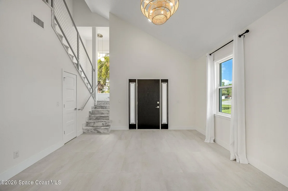 Photo of 2093 Greenway Drive