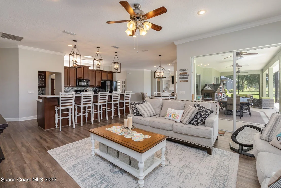Photo of 2024 Windbrook Drive SE