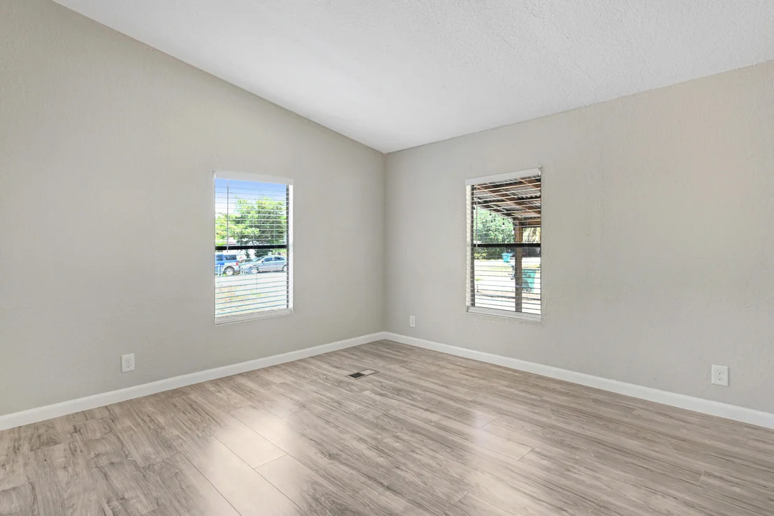 Photo of 1515 Seneca Drive