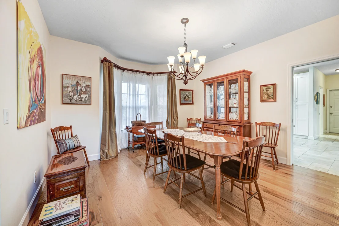 Photo of 225 Ormond Drive S