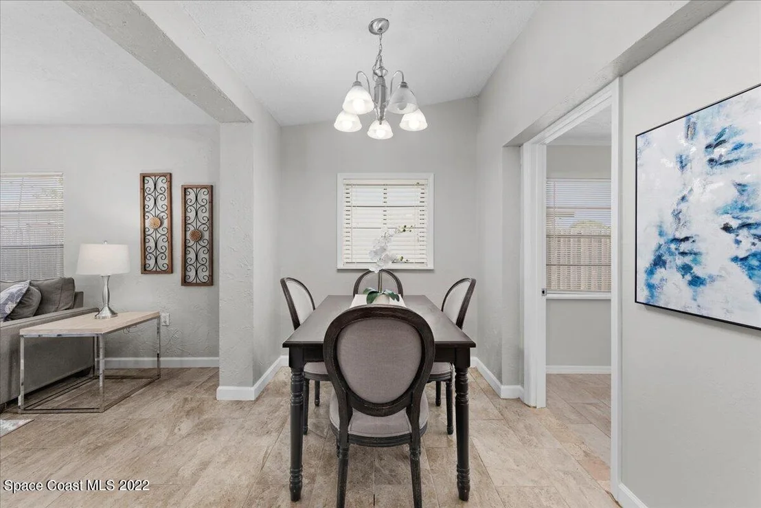 Photo of 2312 Warwick Road