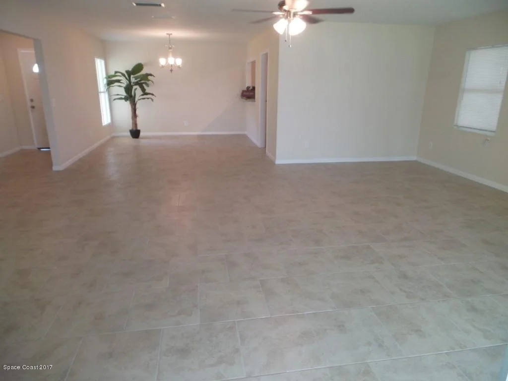 Photo of 912 Aida Circle
