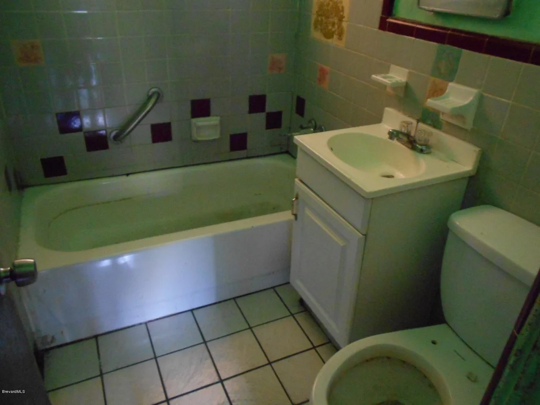 Photo of 2921 Lawrence Drive