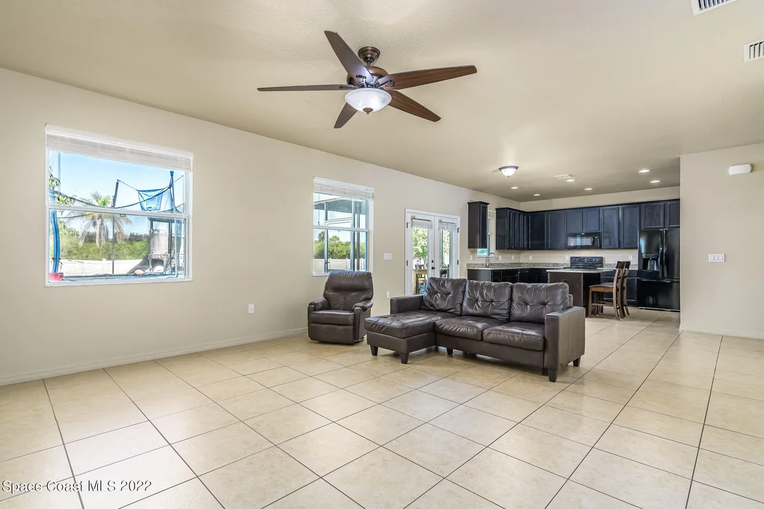 Photo of 1820 Bridgeport Circle