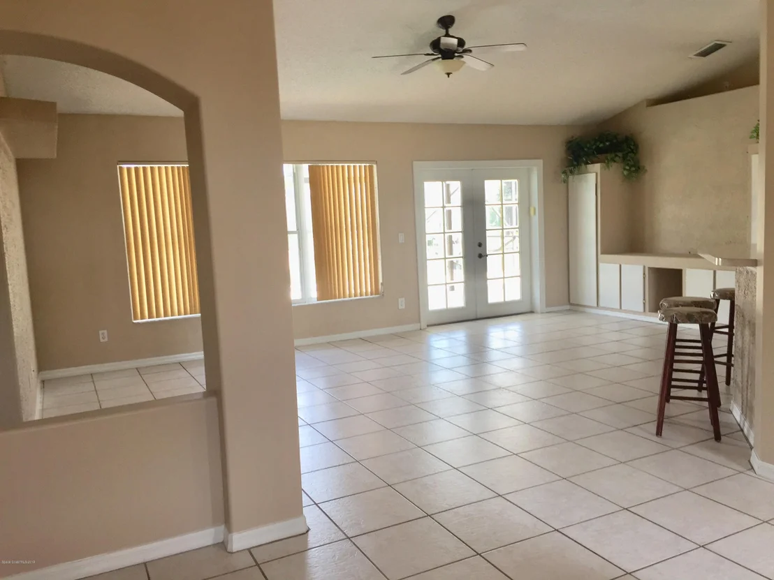 Photo of 916 Beryl Drive