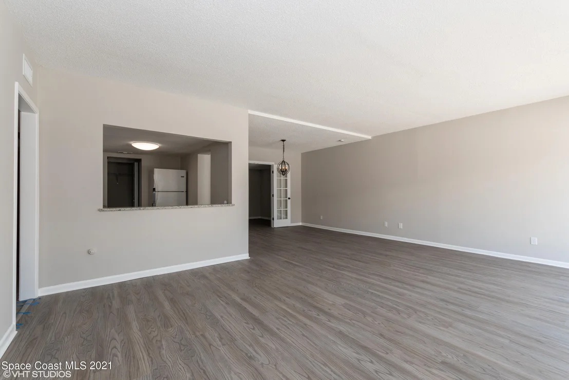 Photo of Unit D1 at 5000 Ocean Beach Boulevard