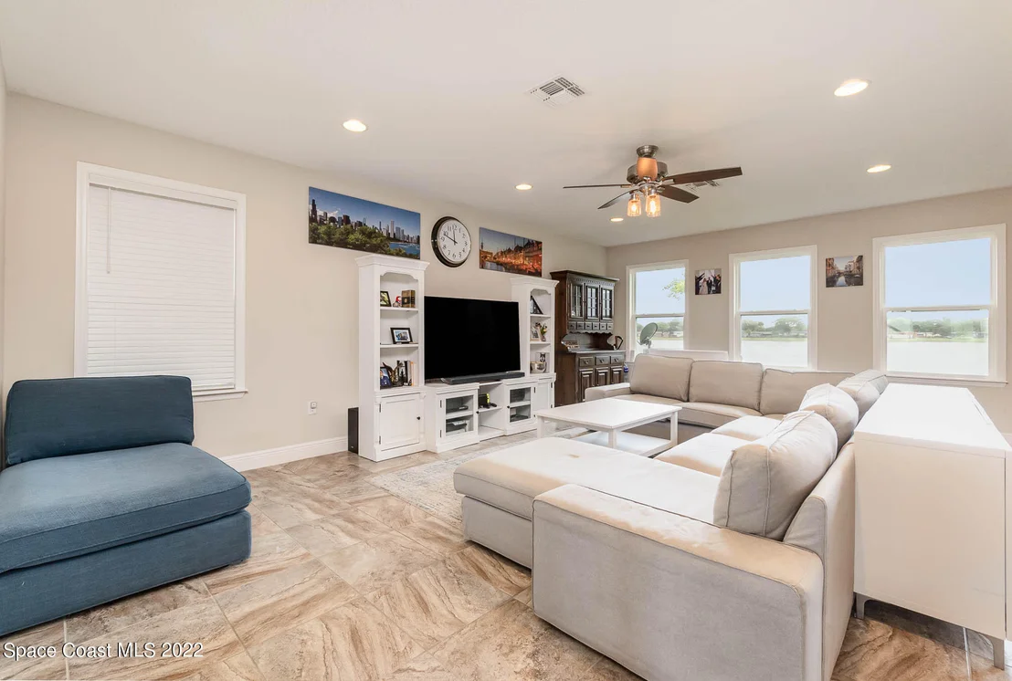 Photo of 1005 Bear Lake Drive