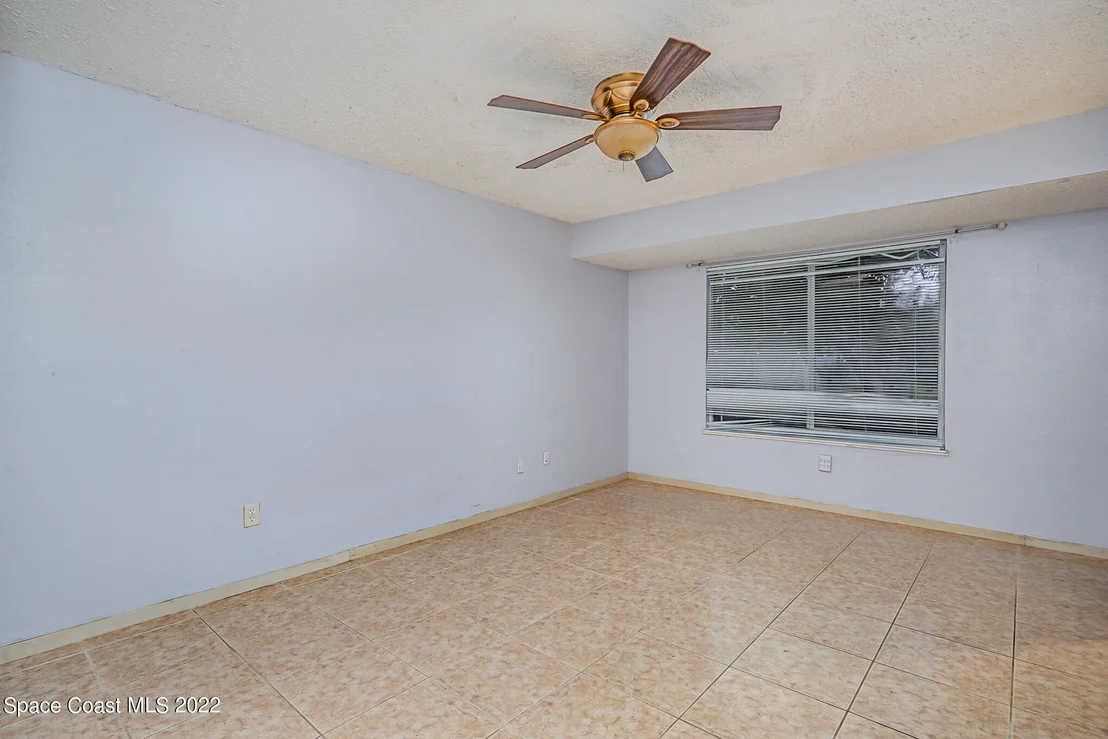 Photo of 960 Hooper Avenue NE