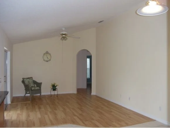 Photo of 803 SE Parsons