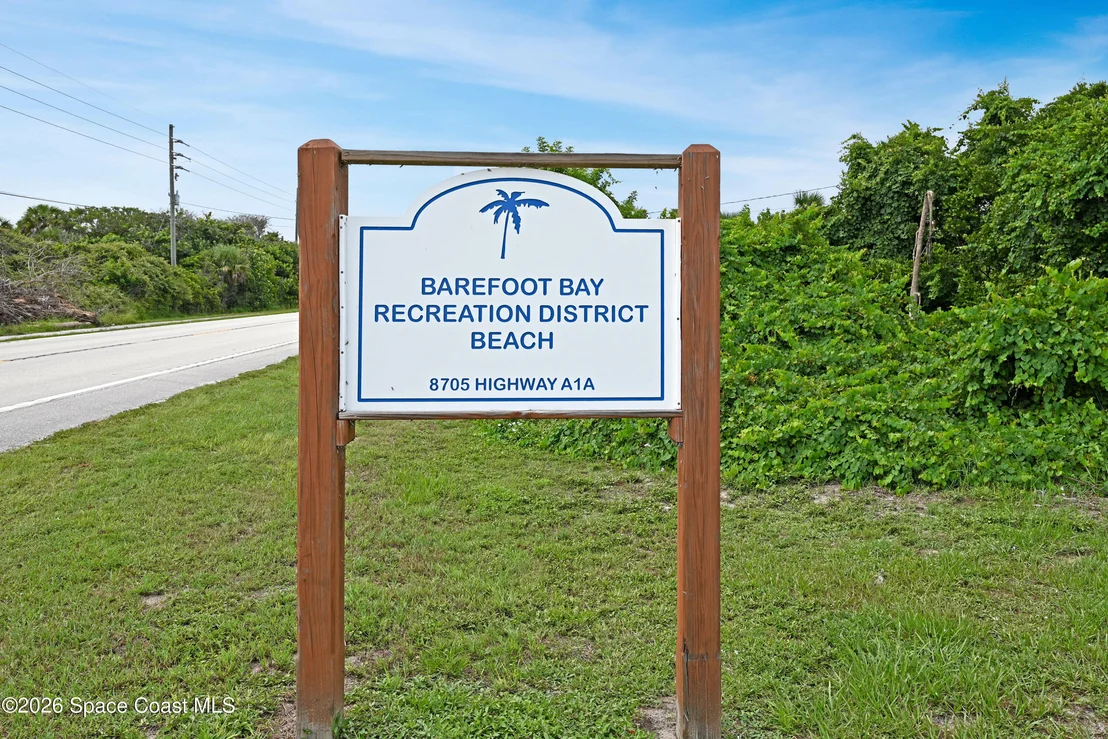 Photo of 451 E Egret Circle