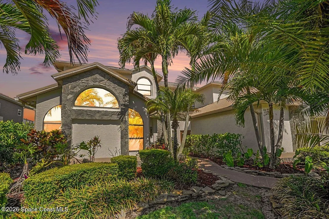 Photo of 484 Lanternback Island Drive