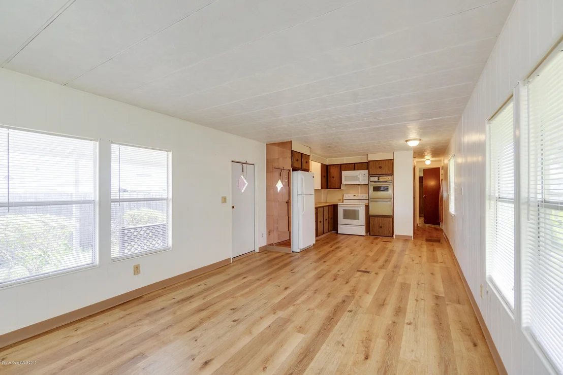 Photo of 2576 Haverhill Road NE