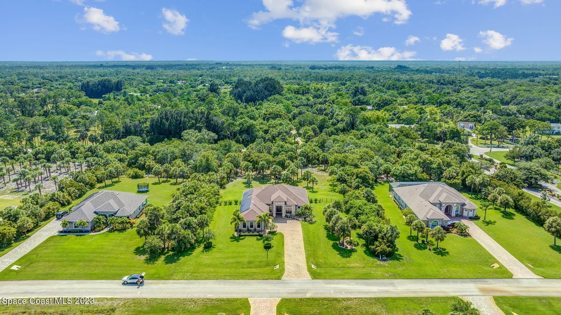 Photo of 2372 Westhorpe Drive