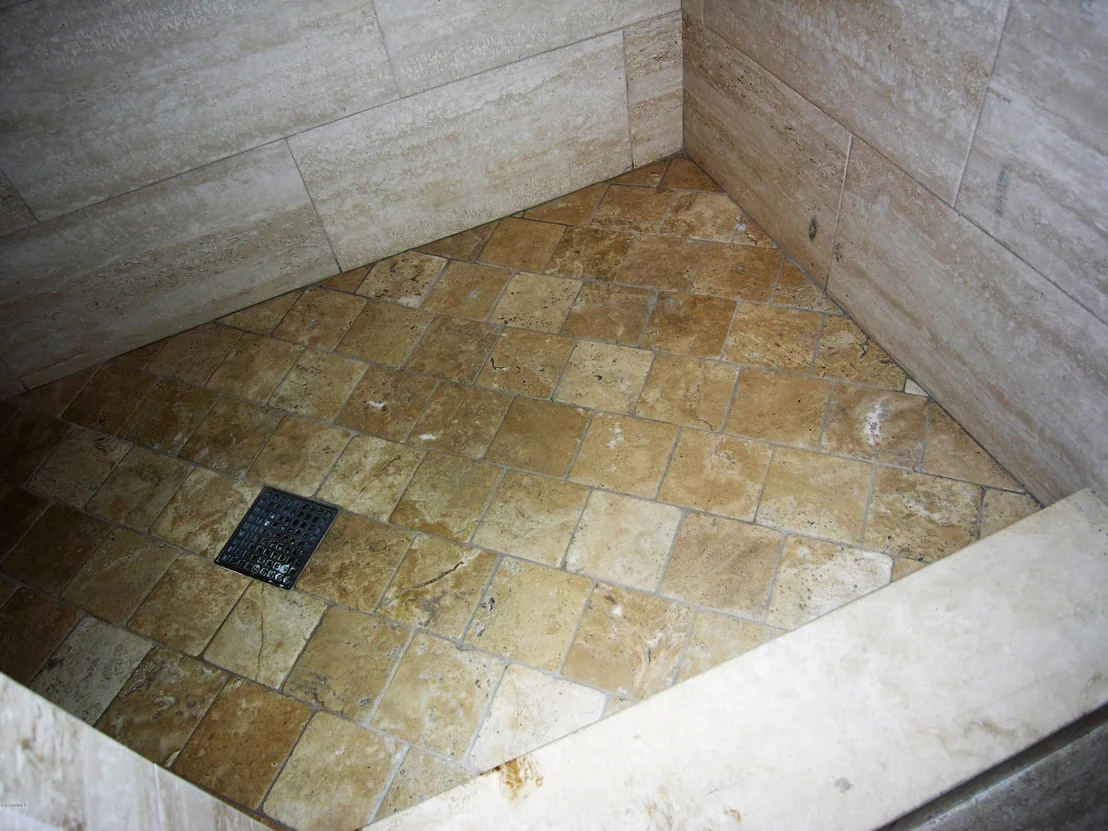 Photo of 736 Aurora Road