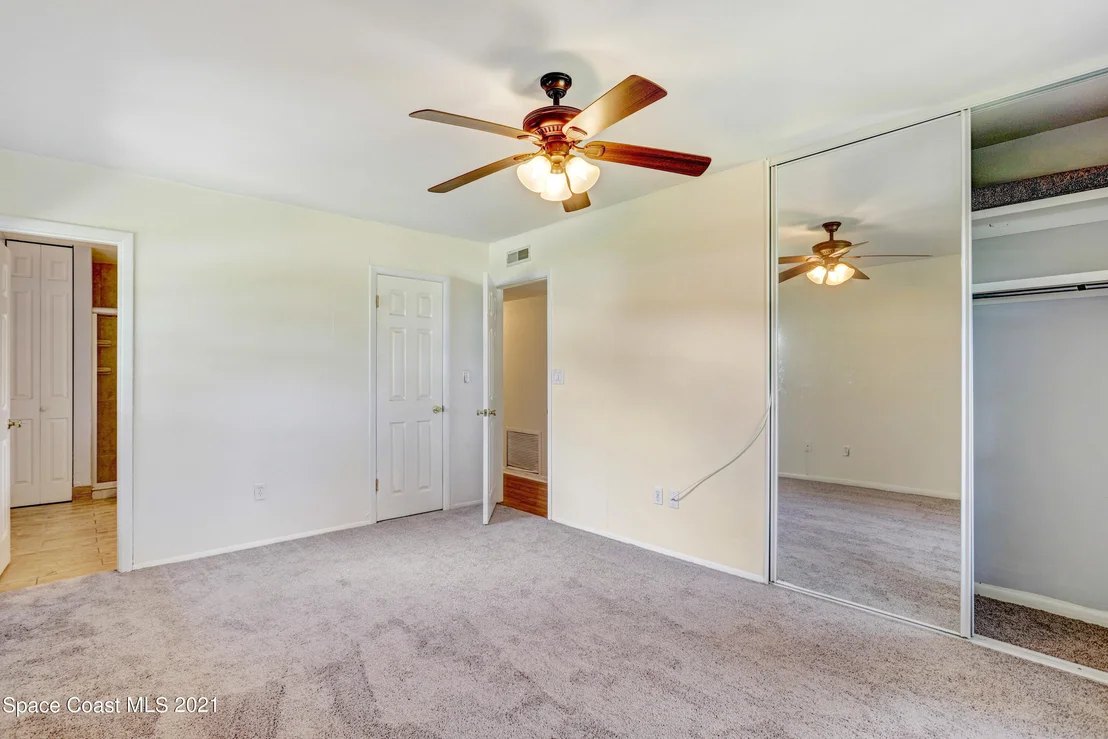 Photo of 1049 Glenham Drive NE