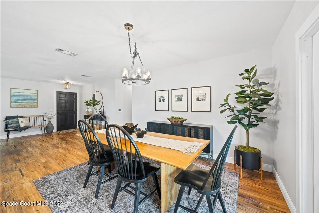 Photo of 3273 Fairview Drive