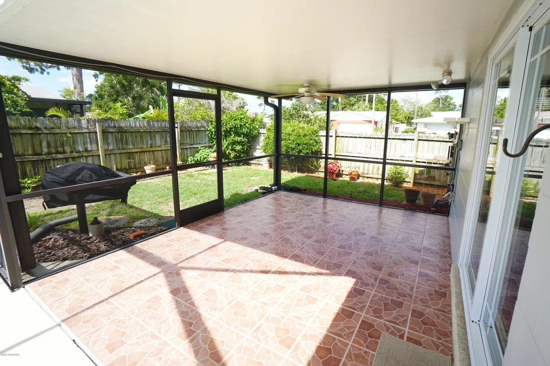 Photo of 913 Kings Post Road