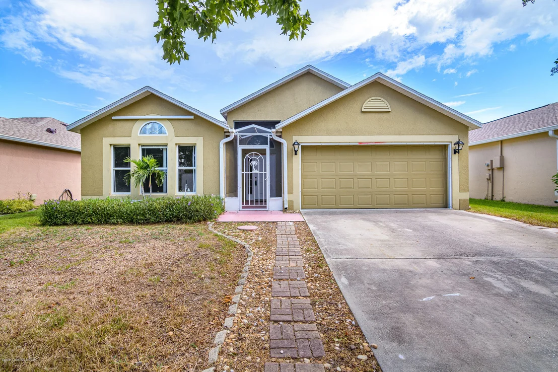 Photo of 390 Wickham Lakes Drive