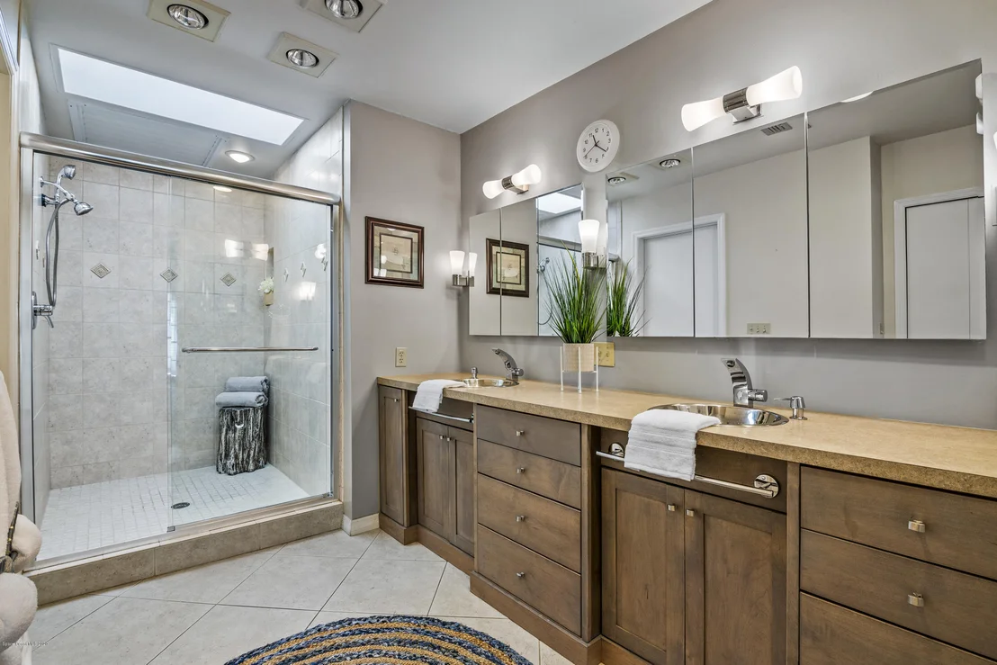 Photo of 572 Royal Palm Drive