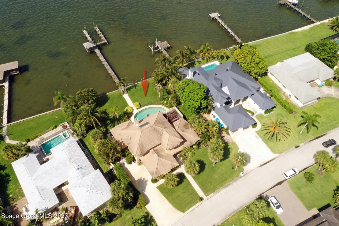 Photo of 421 Riverview Lane