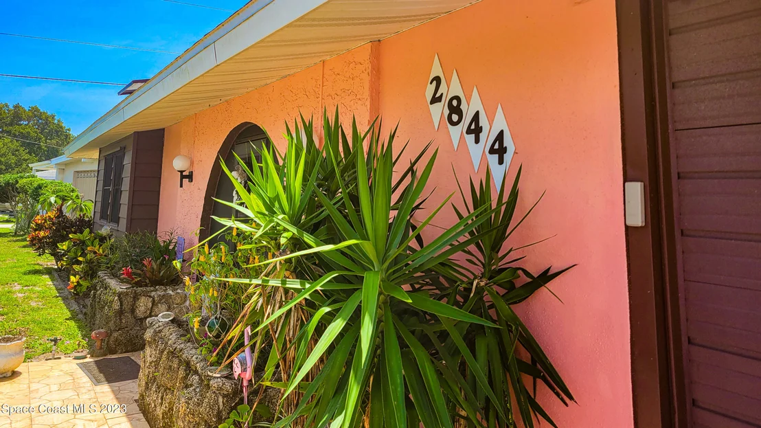Photo of 2844 Starlight Circle NE