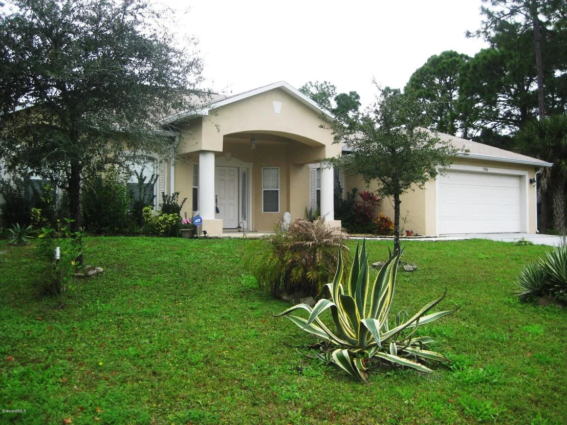 Photo of 1306 NW Jupiter Boulevard