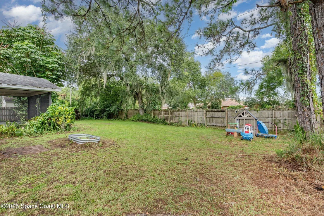 Photo of 5170 Everett Street