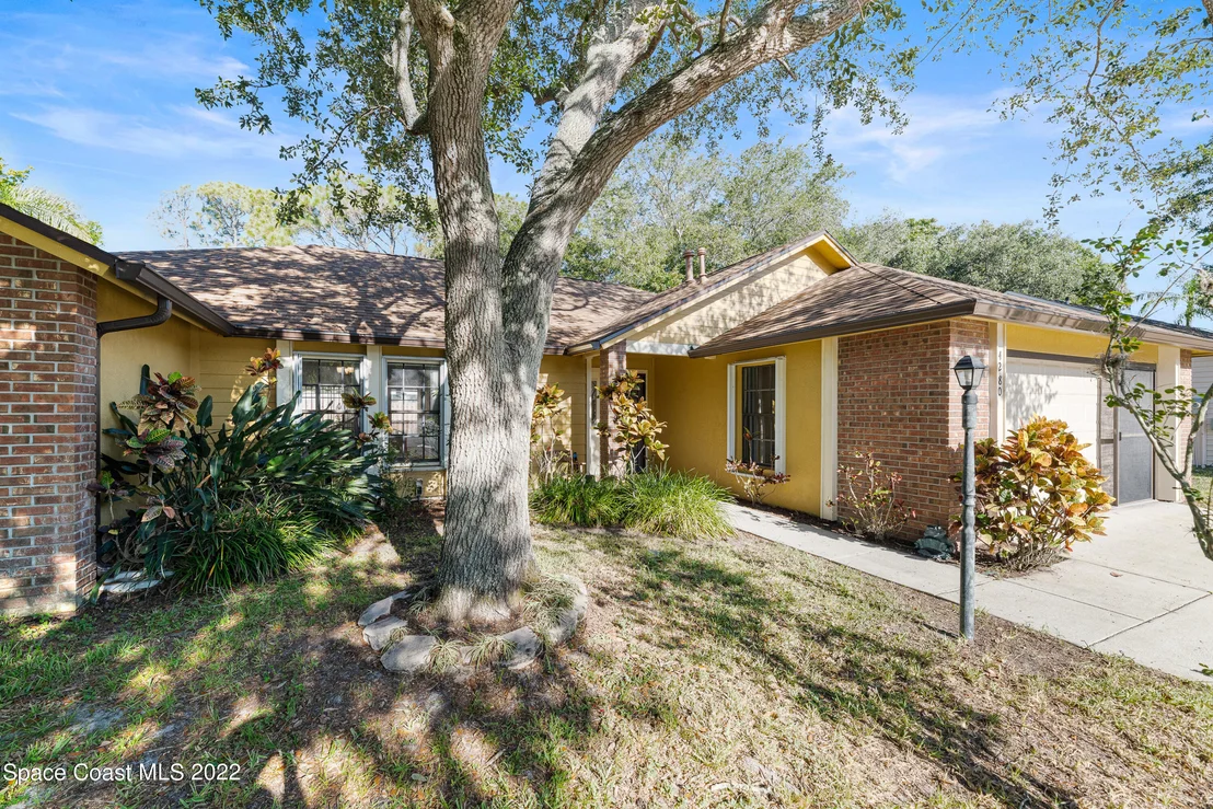 Photo of 4280 Silver Lake Drive