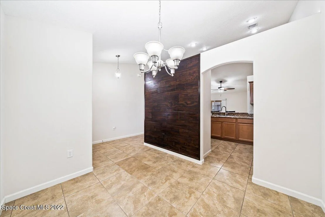 Photo of 6175 Adina Road