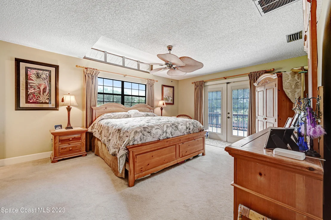 Photo of 1102 Fairlawn Drive