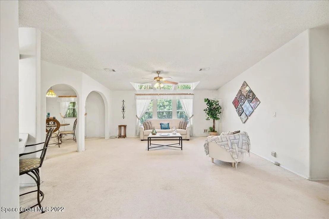 Photo of 3070 Milwaukee Avenue