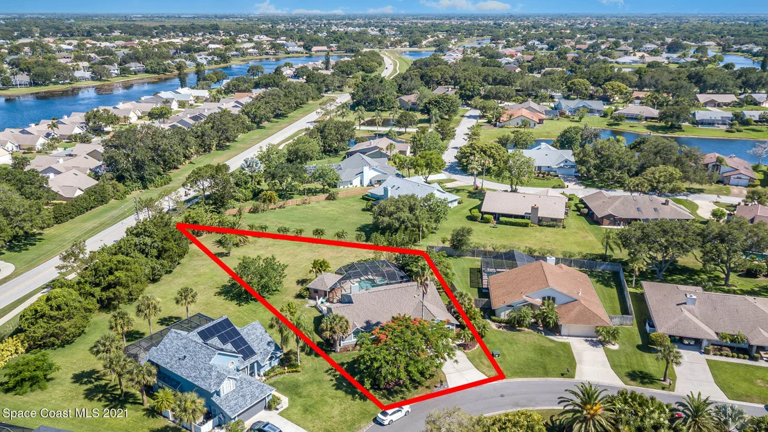 Photo of 548 Sawgrass Circle