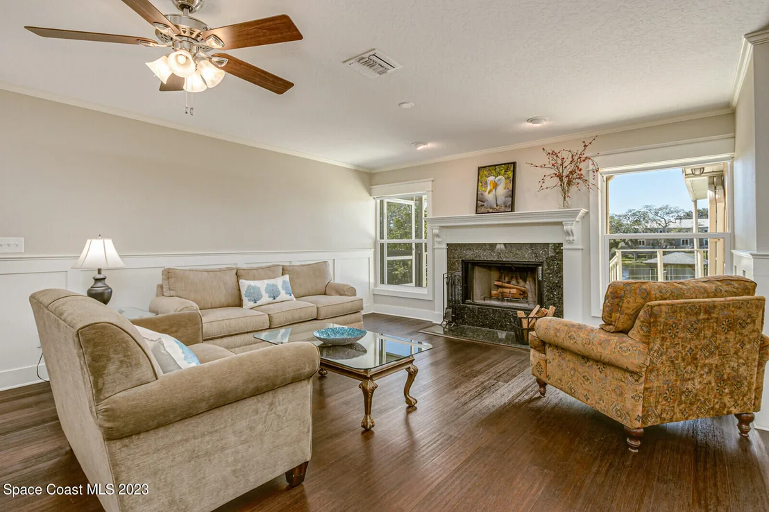 Photo of 844 W Whitmire Drive
