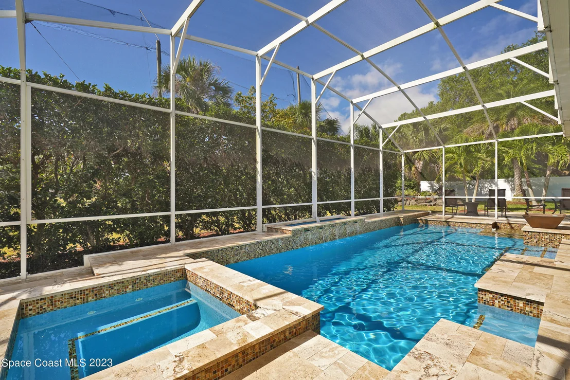 Photo of 2217 Royal Oaks Drive