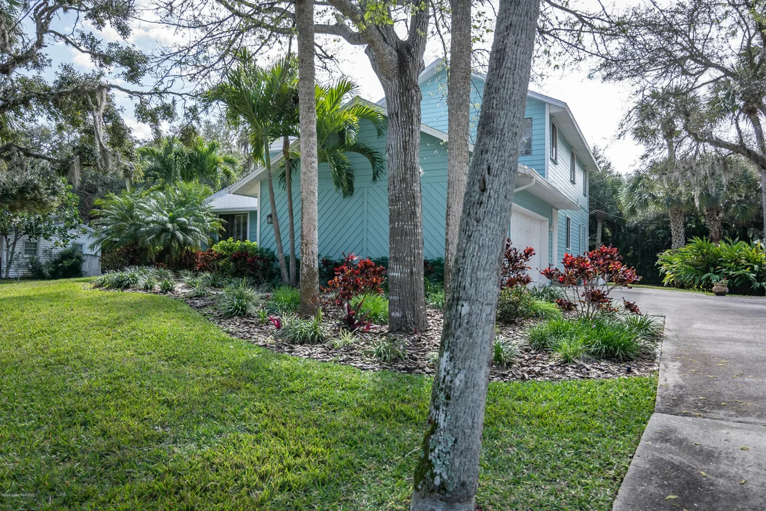 Photo of 255 Cardinal Drive