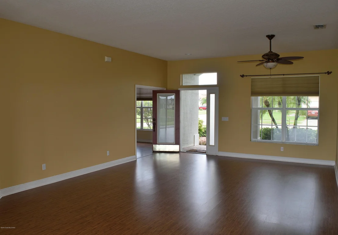 Photo of 131 Ridgemont Circle SE