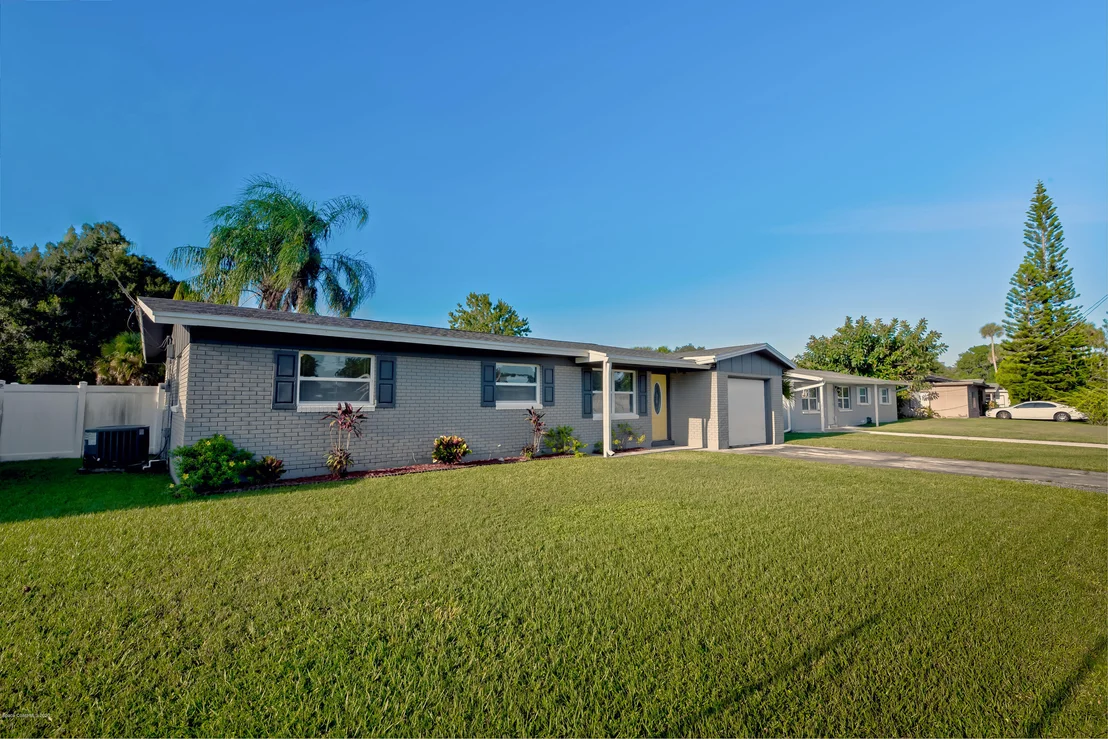 Photo of 2563 Stratford Drive
